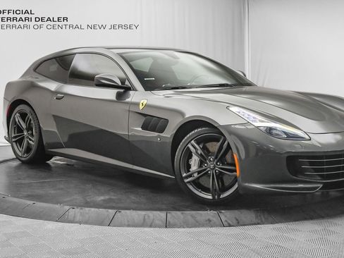 Used 2018 Ferrari GTC4Lusso V12 image 1