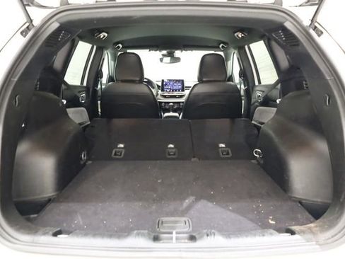 Used 2023 Jeep Compass Latitude image 33