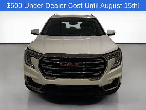 Used 2024 GMC Terrain SLT w/ LPO, Floor Liner Package AWD/4WD image 2