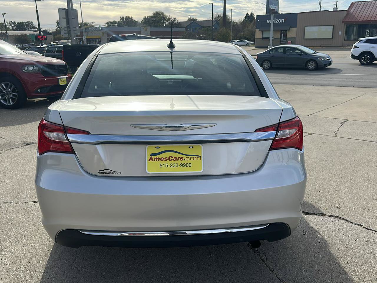 Used 2012 Chrysler 200 Touring FWD image 4