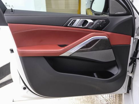 Certified 2024 BMW X6 xDrive40i w/ Premium Package image 9