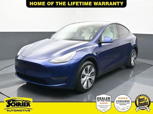 Used 2021 Tesla Model Y Long Range image 1