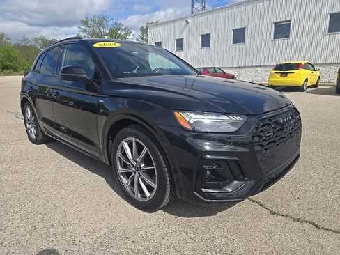Used 2024 Audi Q5 e Prestige w/ Prestige Package AWD/4WD image 2