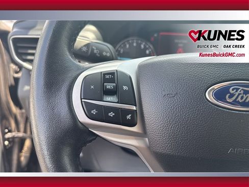Used 2023 Ford Explorer XLT w/ Equipment Group 202A image 17