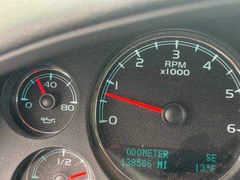 Used 2009 Chevrolet Avalanche LTZ image 5