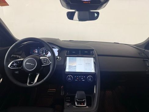 New 2024 Jaguar E-PACE R-Dynamic SE image 27