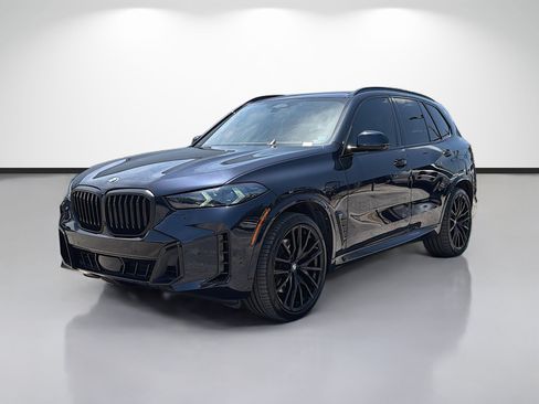 Used 2025 BMW X5 xDrive40i w/ M Sport Package AWD/4WD image 7