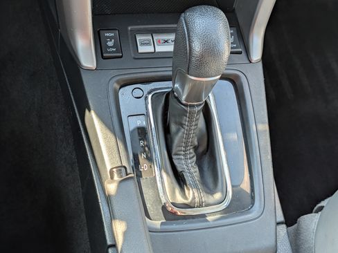 Used 2015 Subaru Forester 2.5i Touring w/ Eyesight & Navigation System AWD/4WD image 24