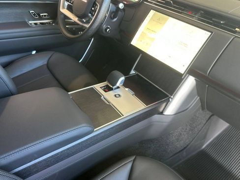 New 2026 Land Rover Range Rover Long Wheelbase SE AWD/4WD image 29