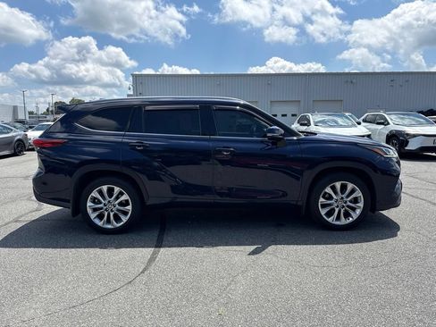 Used 2020 Toyota Highlander Limited AWD/4WD image 6