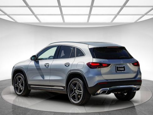 New 2026 Mercedes-Benz GLA 250 4MATIC image 2