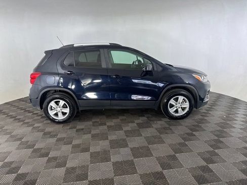 Used 2022 Chevrolet Trax LT w/ Driver Confidence Package AWD/4WD image 4