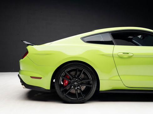 Used 2020 Ford Mustang Shelby GT500 w/ Technology Package image 39