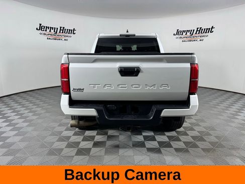 Used 2024 Toyota Tacoma TRD Sport image 8