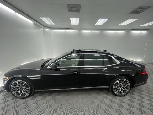 Used 2025 Genesis G90 3.5T image 2