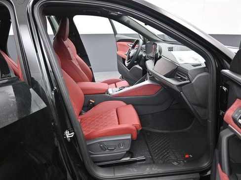 New 2025 Audi SQ5 Prestige image 14