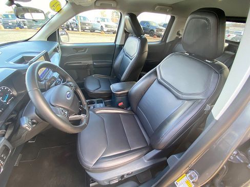 Certified 2024 Ford Maverick Lariat w/ Black Appearance Package image 30