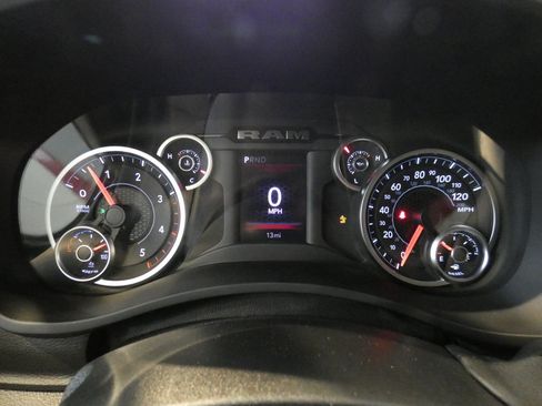 Used 2025 RAM 2500 Tradesman AWD/4WD image 19