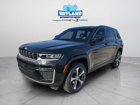 New 2026 Jeep Grand Cherokee Limited RWD image 1