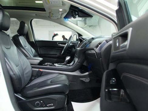 Used 2015 Ford Edge Titanium w/ Equipment Group 302A AWD/4WD image 21