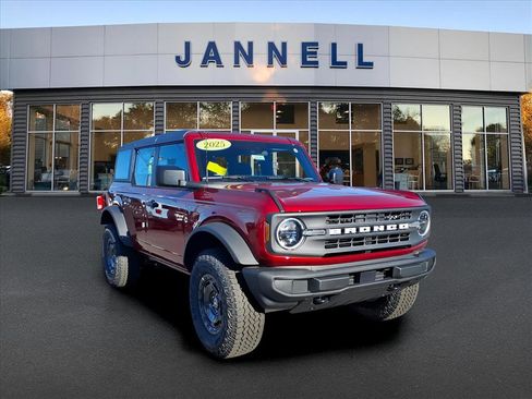 New 2025 Ford Bronco 4-Door w/ Sasquatch Package image 2