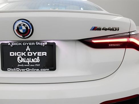 Used 2023 BMW M440i Coupe w/ Premium Package image 27