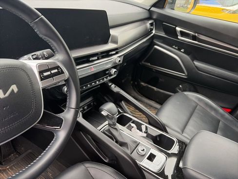 Used 2024 Kia Telluride S w/ S Sunroof Package image 8