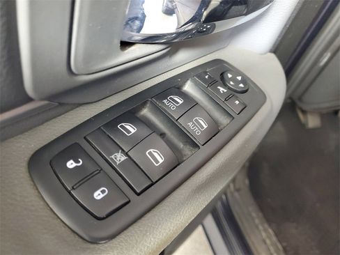 Used 2019 RAM 1500 Big Horn image 15