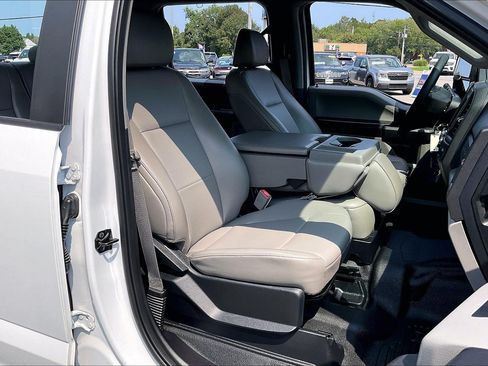 Used 2018 Ford F250 XL w/ Power Equipment Group AWD/4WD image 7