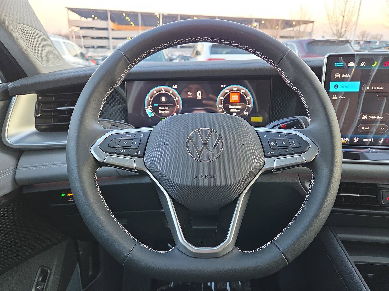 Used 2026 Volkswagen Tiguan SE AWD/4WD image 14