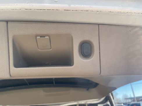 Used 2018 Chevrolet Tahoe LT image 17