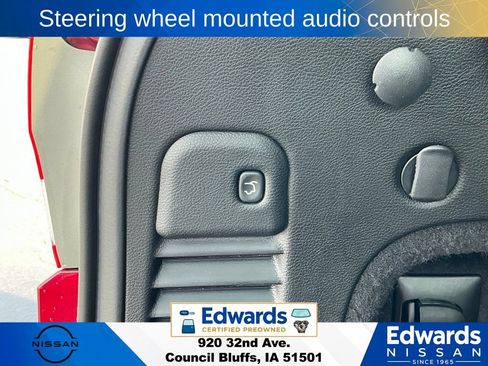 Used 2013 Jeep Grand Cherokee Overland Summit AWD/4WD image 14