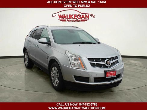 Used 2011 Cadillac SRX Luxury image 3