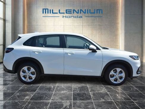 Used 2024 Honda HR-V LX image 5