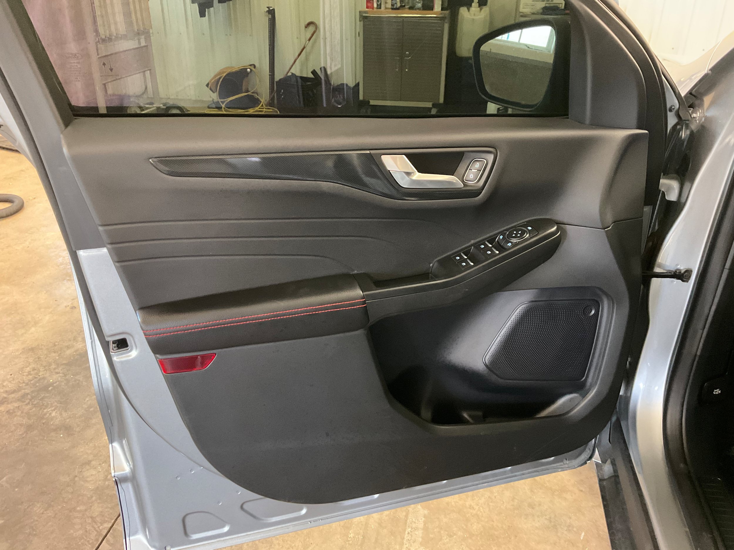 Used 2024 Ford Escape ST-Line w/ Tech Pack #1 AWD/4WD image 10