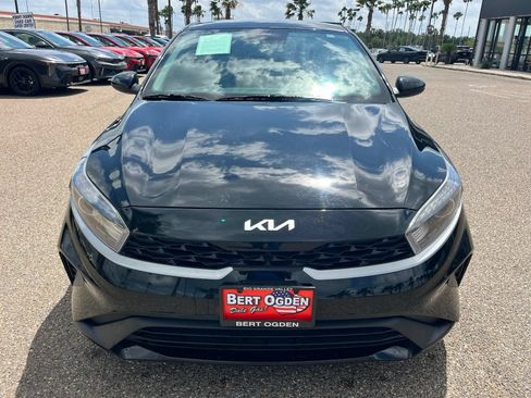 Used 2023 Kia Forte LXS FWD image 2
