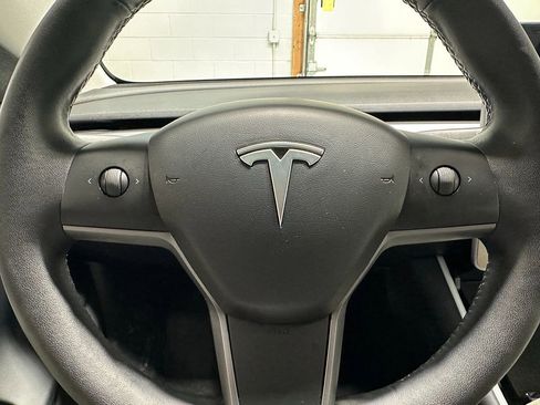 Used 2020 Tesla Model 3 Performance image 26