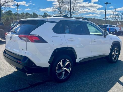 Used 2024 Toyota RAV4 SE w/ Weather & Moonroof Package AWD/4WD image 6