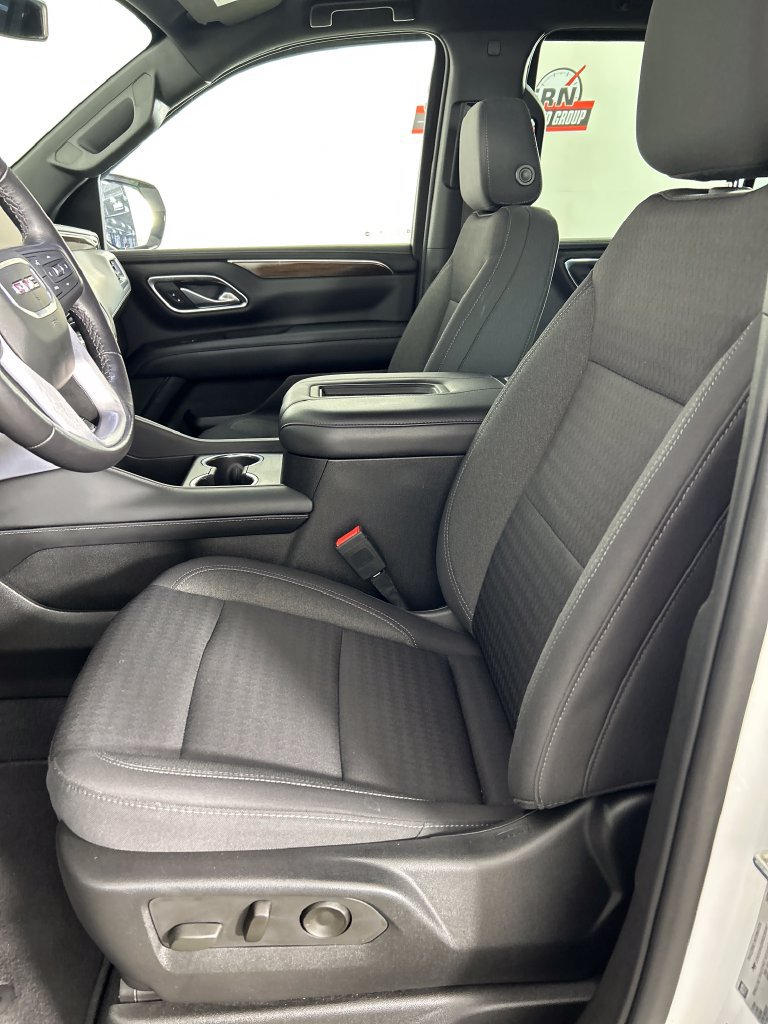 Used 2022 GMC Yukon SLE w/ Gmc Pro Safety Plus Package AWD/4WD image 12
