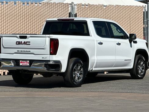 Certified 2025 GMC Sierra 1500 SLT RWD image 4