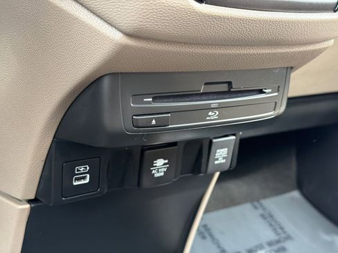Used 2024 Honda Odyssey Touring image 30