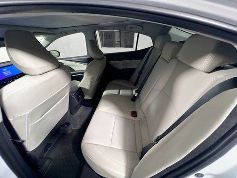 Used 2025 Toyota Camry XLE FWD image 27