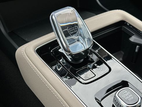 New 2026 Volvo XC90 T8 Plus AWD/4WD image 21