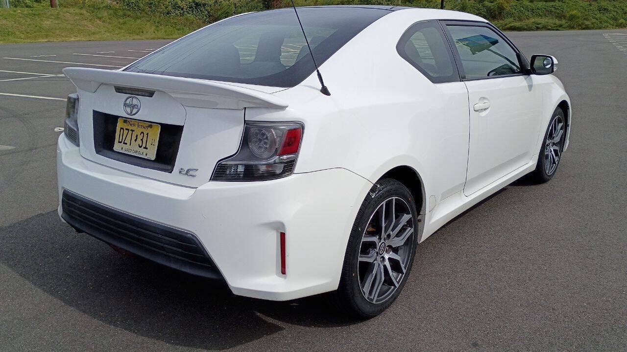 Used 2014 Scion tC FWD image 6