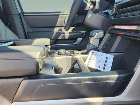 New 2025 Toyota Tundra SR5 image 9