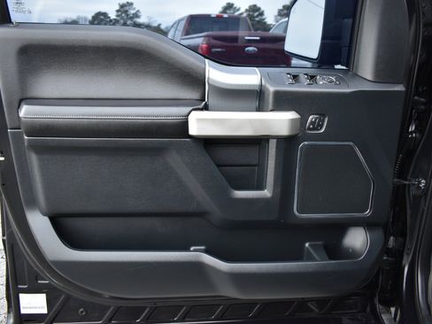 Used 2015 Ford F150 Lariat w/ Equipment Group 502A Luxury image 36