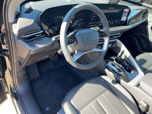 New 2025 Audi Q5 Premium image 4