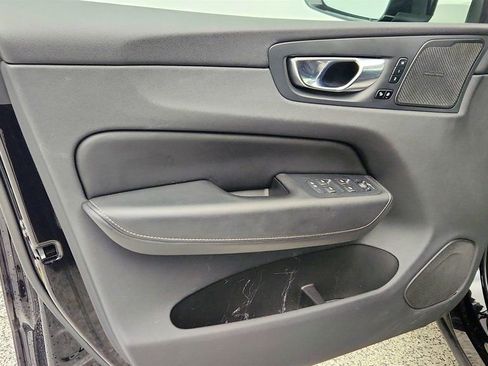 Used 2022 Volvo XC60 B5 Inscription w/ Advanced Package image 11