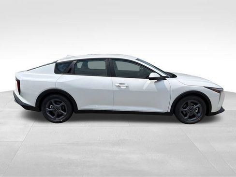 New 2026 Kia K4 FWD image 8