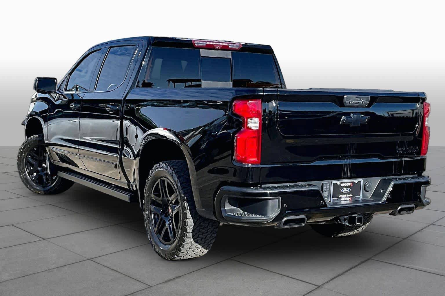 Used 2024 Chevrolet Silverado 1500 High Country w/ Midnight Edition AWD/4WD image 14